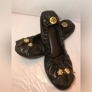 7.5 Tory Burch Reese Black Leather Ballet Flats with Gold Accents